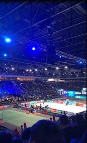 面对“河牌超额下注（Overbet）”：解析对手是在拿命诈唬还是稳拿价值。（解读河牌超额下注：对手是在孤注一掷的诈唬，还是稳当的价值下注？）